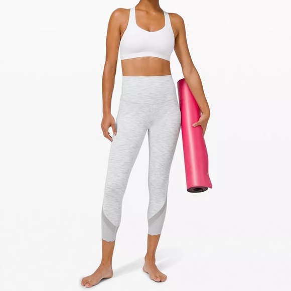 lululemon athletica Pants - Lululemon Wunder Under Scalloped Hem High Rise Legging White & Grey Stripe Sz 2